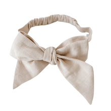 Load image into Gallery viewer, Snuggle Hunny Linen Bow Headband