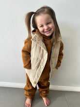 Load image into Gallery viewer, Wilder Vest
