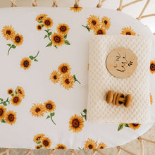 Load image into Gallery viewer, Snuggle Hunny Bassinet / Change Pad Cover
