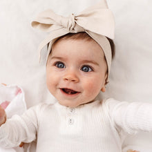 Load image into Gallery viewer, Snuggle Hunny Linen Bow Headband
